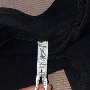 Small black Alô yoga leggings
